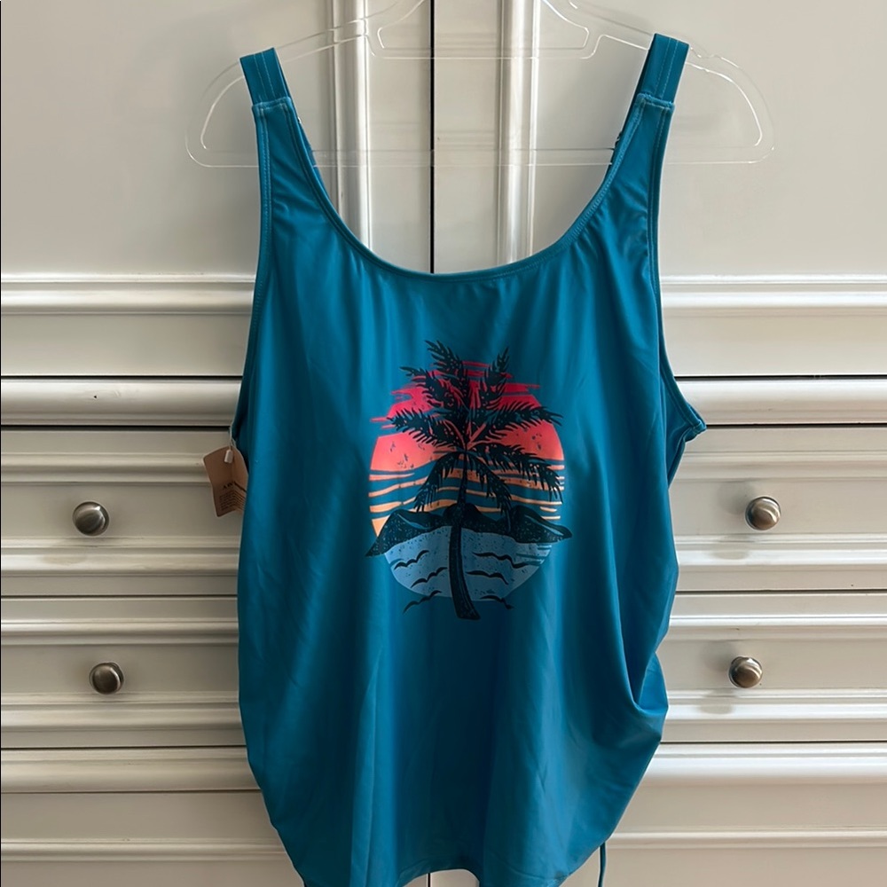 NWT BloomChic Blue Palm Tree Graphic Swim Top